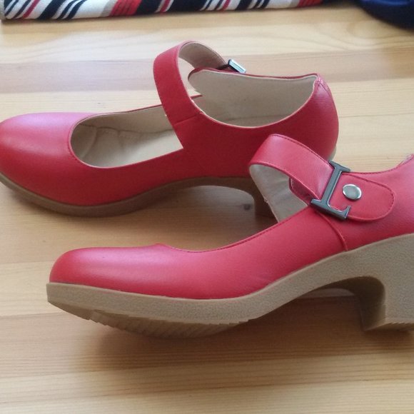 New Comfortable Red Shoes Sz Eur 40 / 9.5 US - Picture 14 of 14